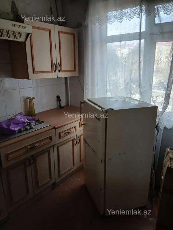 Satılır 2 otaqlı köhnə tikili 48 m²