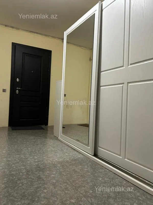 Satılır 2 otaqlı köhnə tikili 70 m²