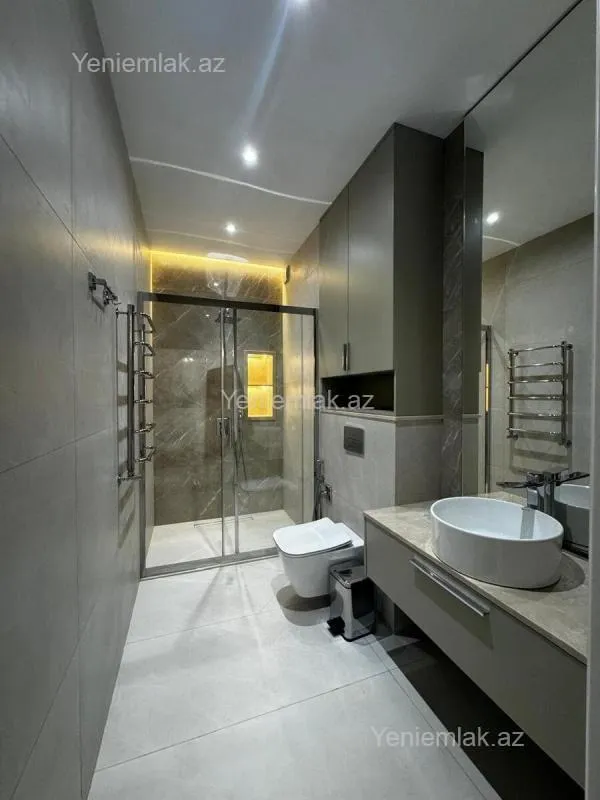 Satılır 4 otaqlı yeni tikili 170 m²