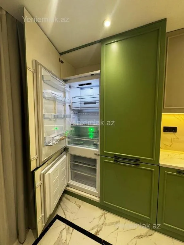 Satılır 4 otaqlı yeni tikili 170 m²