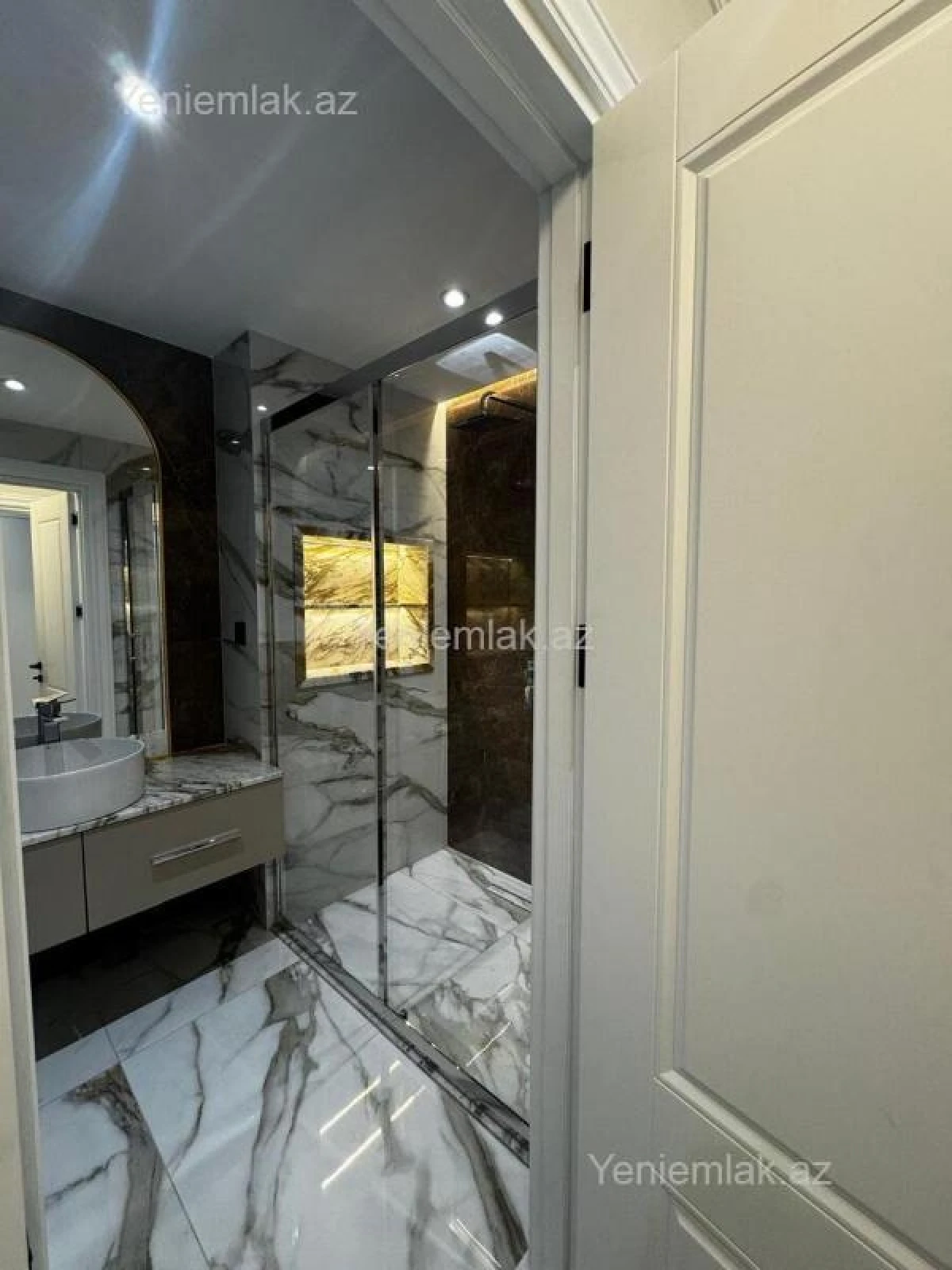 Satılır 4 otaqlı yeni tikili 170 m²