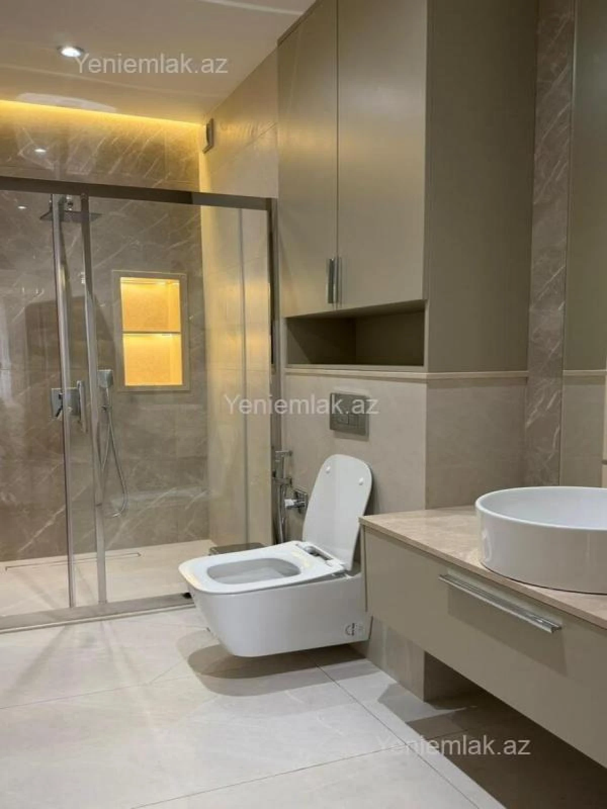 Satılır 4 otaqlı yeni tikili 170 m²