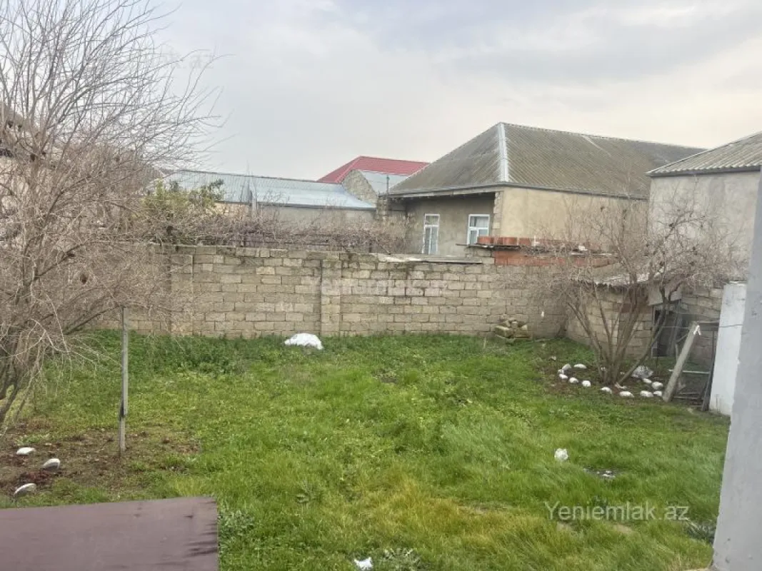Satılır 4 otaqlı həyət evi 105 m²