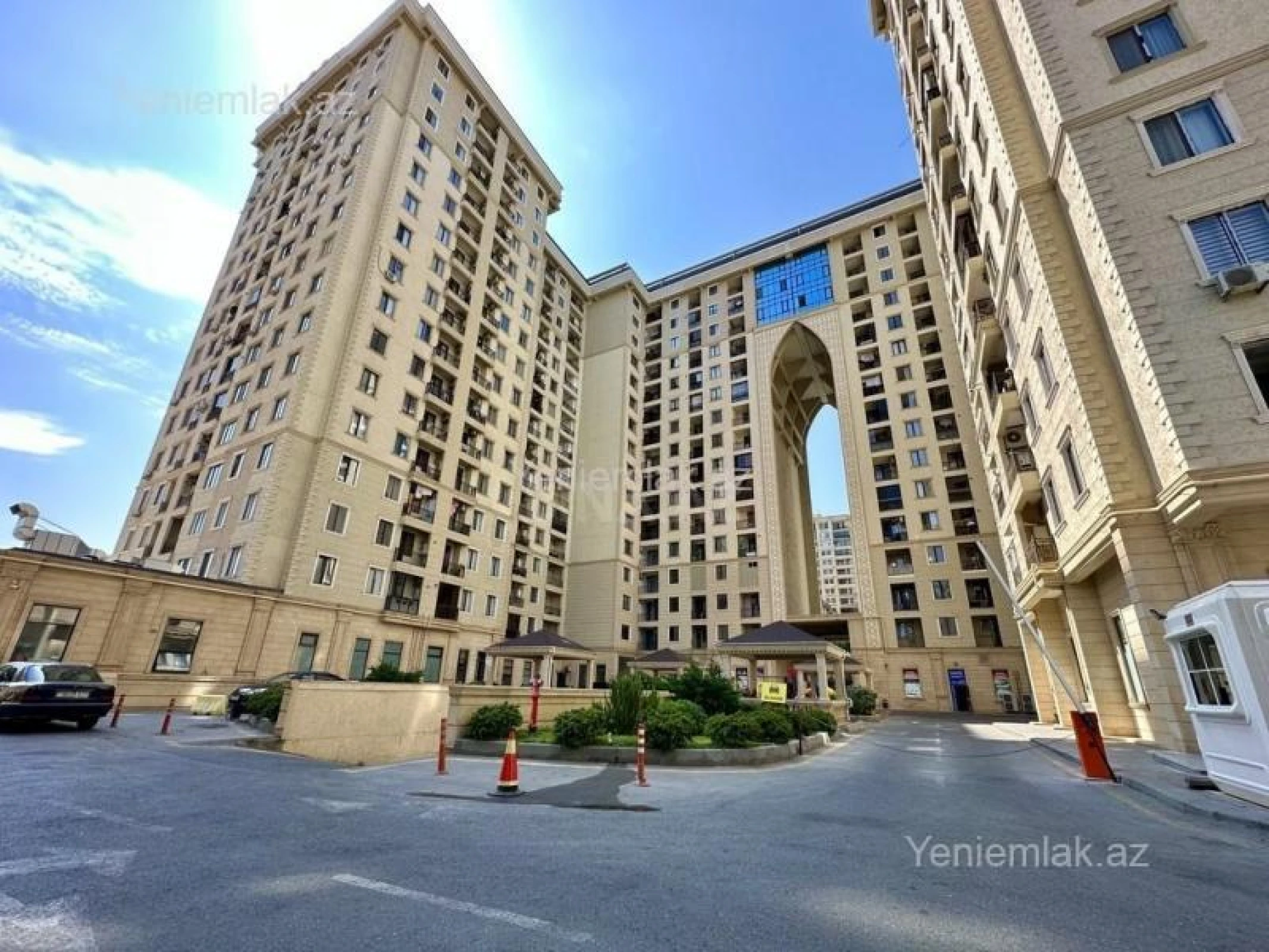 Satılır 5 otaqlı yeni tikili 330 m²