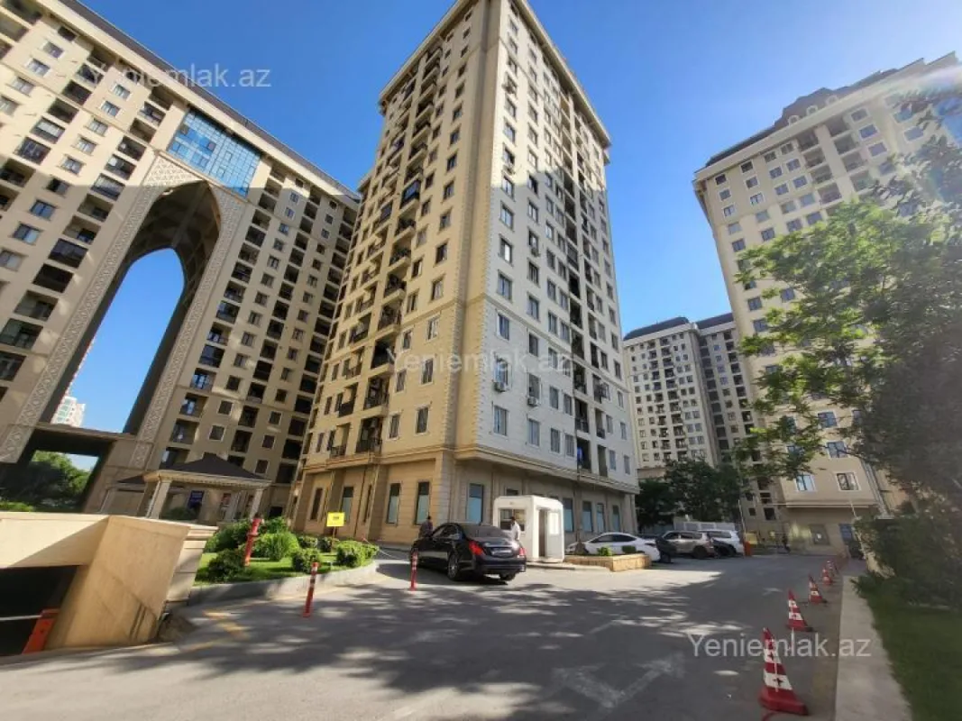 Satılır 5 otaqlı yeni tikili 330 m²