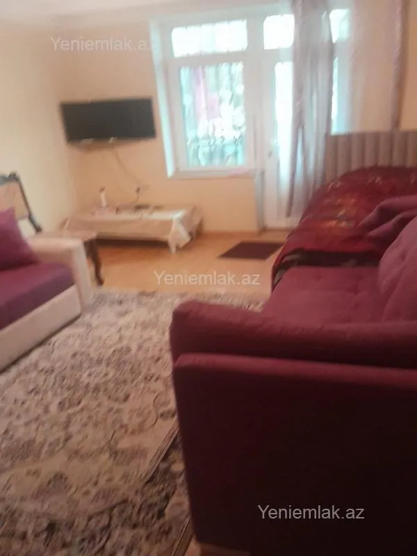 Satılır 1 otaqlı köhnə tikili 35 m²