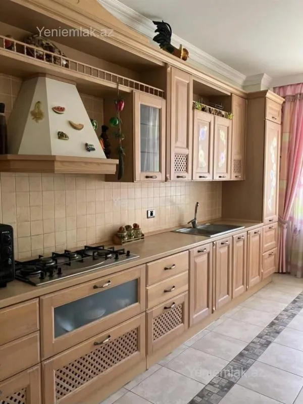 Satılır 4 otaqlı yeni tikili 230 m²