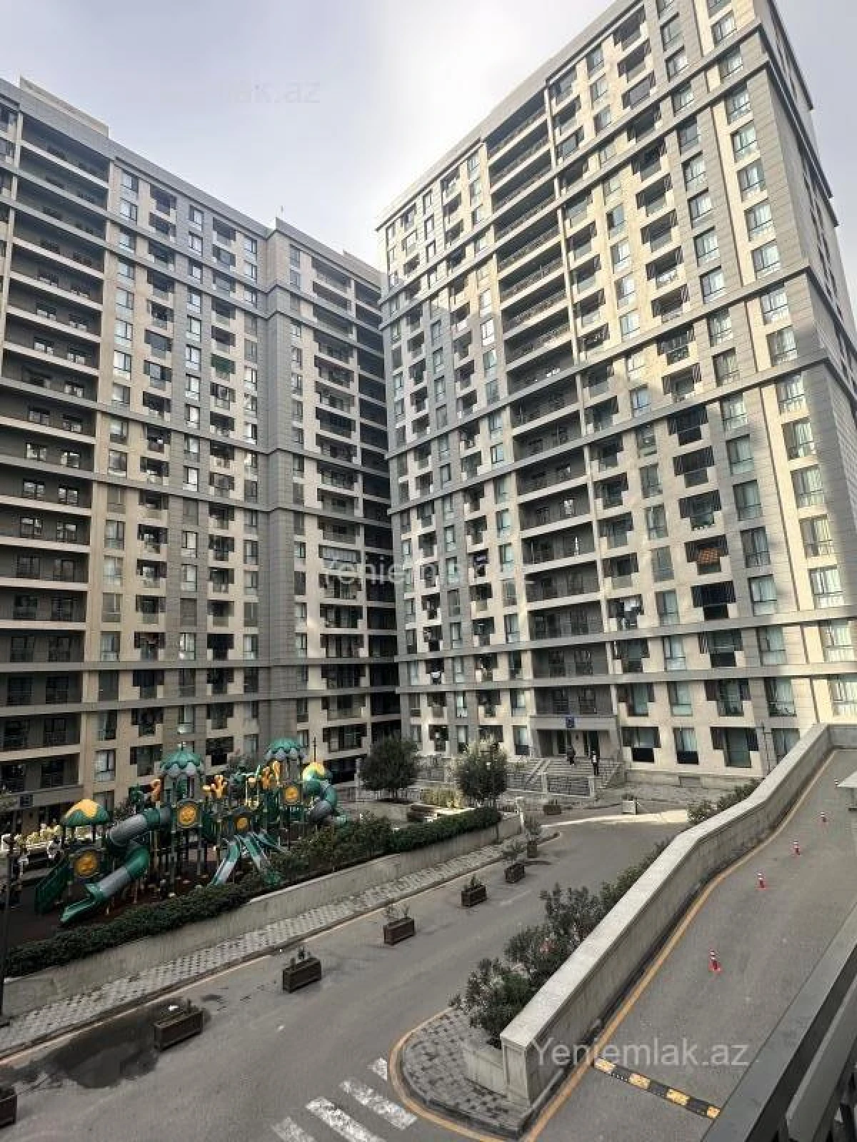 Satılır 3 otaqlı yeni tikili 100 m²