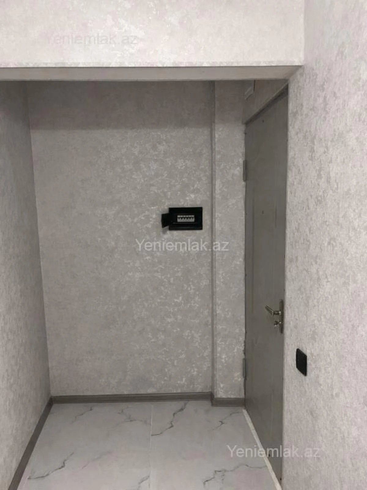 Satılır 2 otaqlı köhnə tikili 55 m²