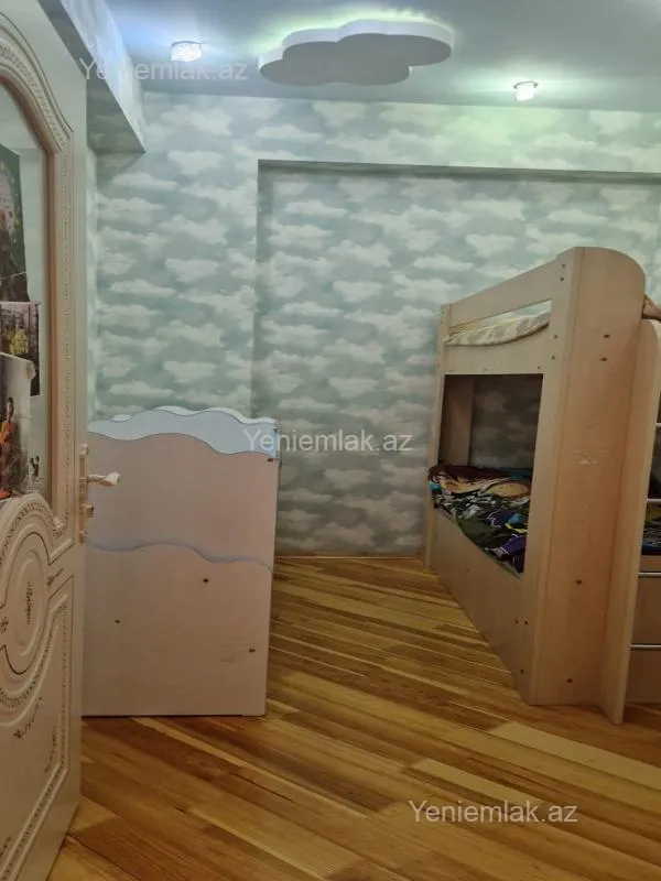 Satılır 2 otaqlı yeni tikili 70 m²