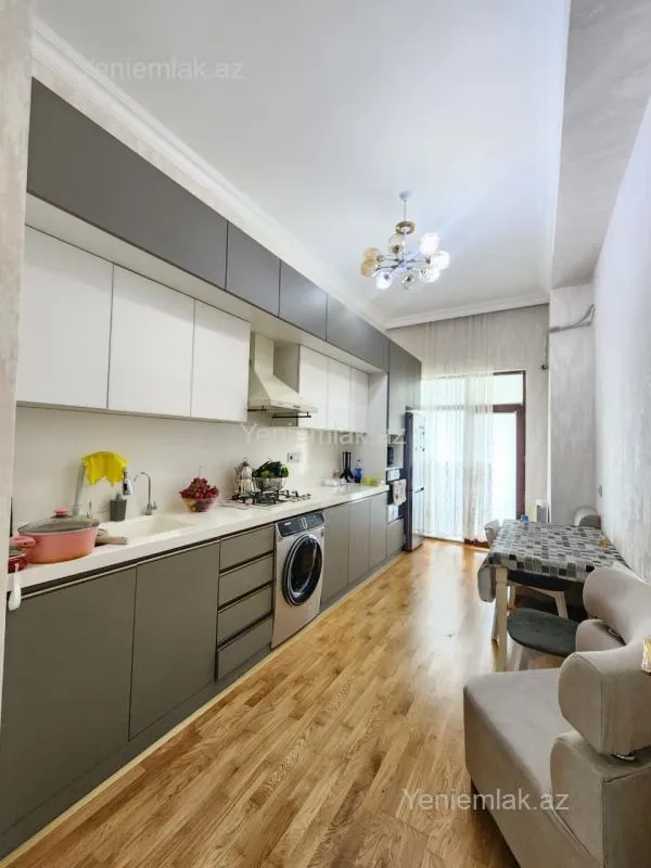 Satılır 3 otaqlı yeni tikili 105 m²