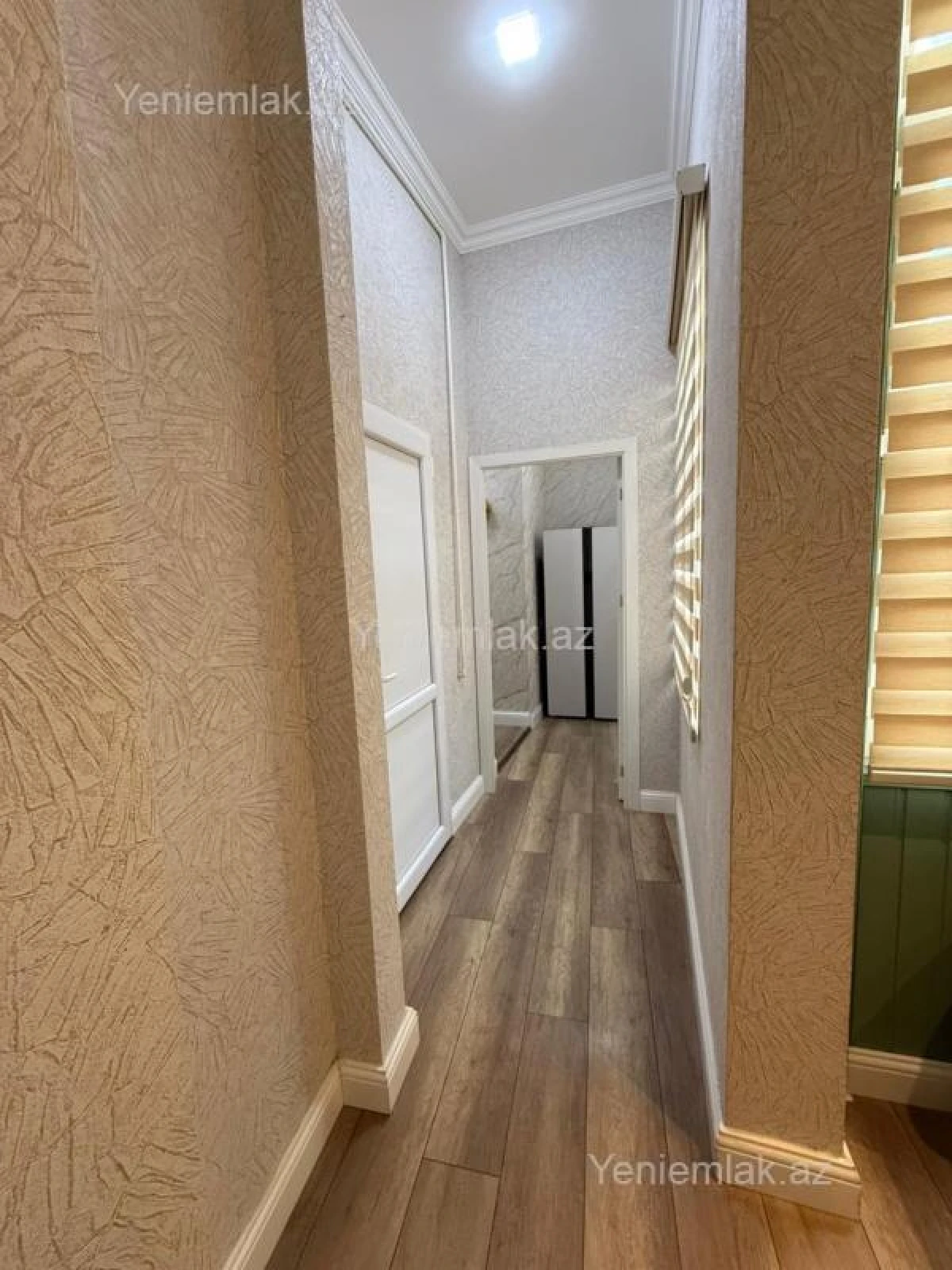 Satılır 2 otaqlı köhnə tikili 80 m²