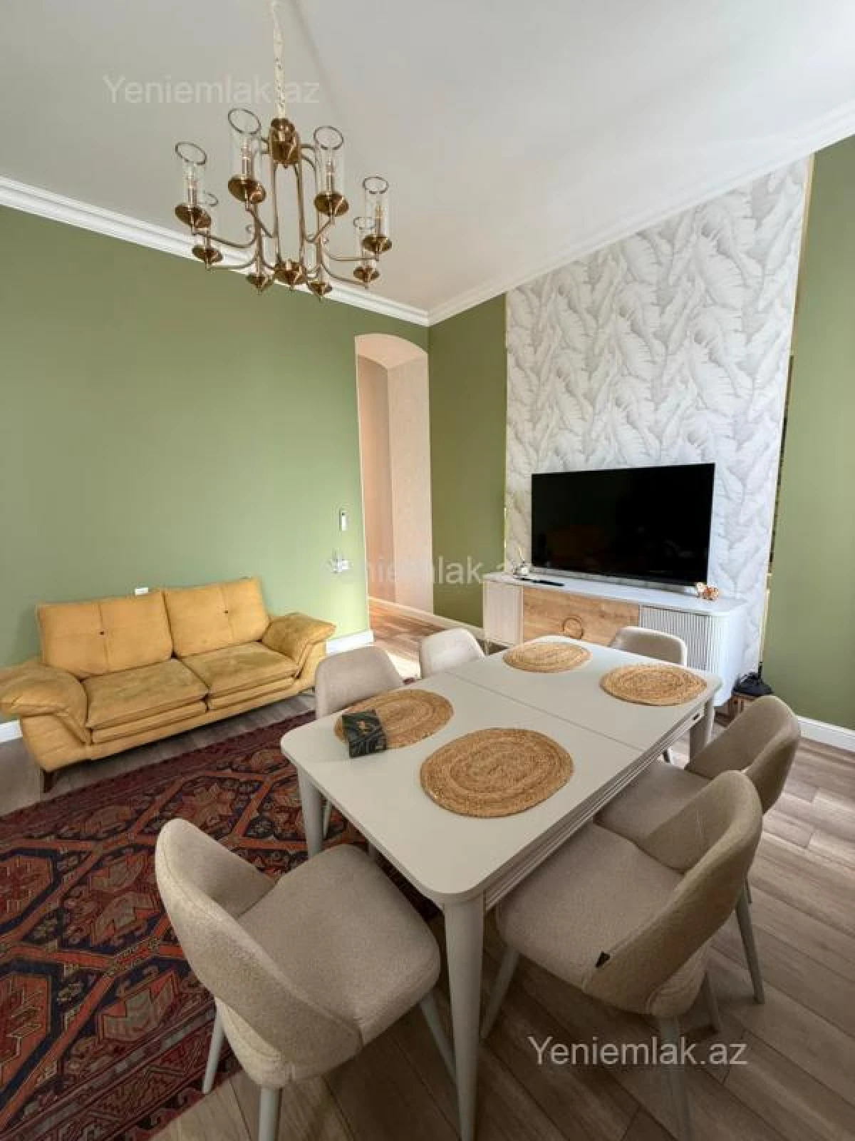 Satılır 2 otaqlı köhnə tikili 80 m²