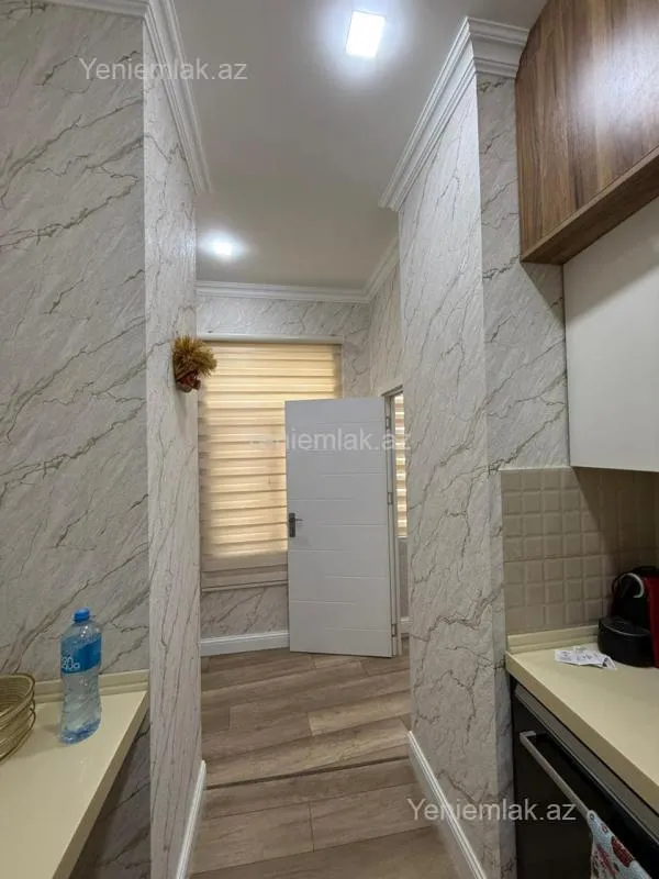 Satılır 2 otaqlı köhnə tikili 80 m²