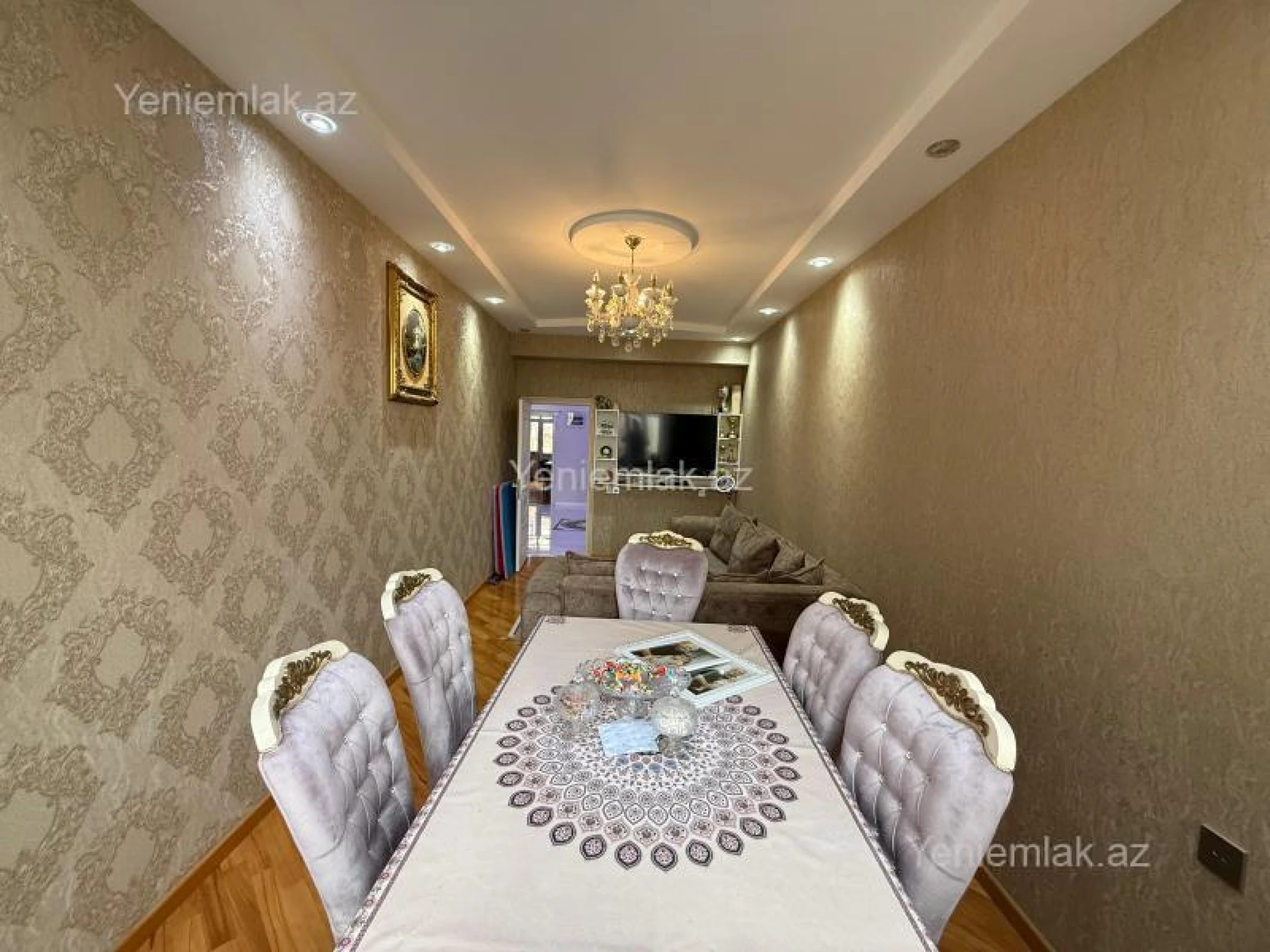 Satılır 3 otaqlı yeni tikili 130 m²