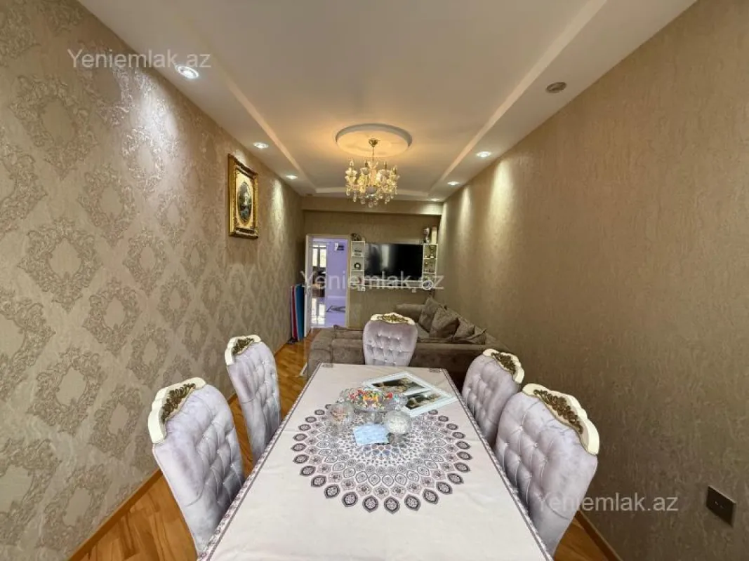 Satılır 3 otaqlı yeni tikili 130 m²