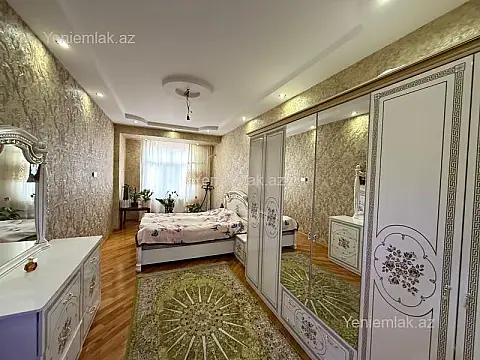 Satılır 3 otaqlı yeni tikili 130 m²