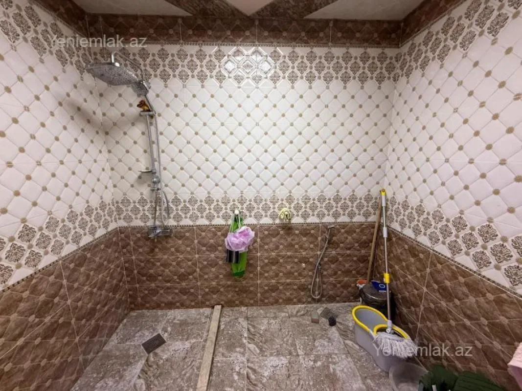 Satılır 3 otaqlı yeni tikili 130 m²