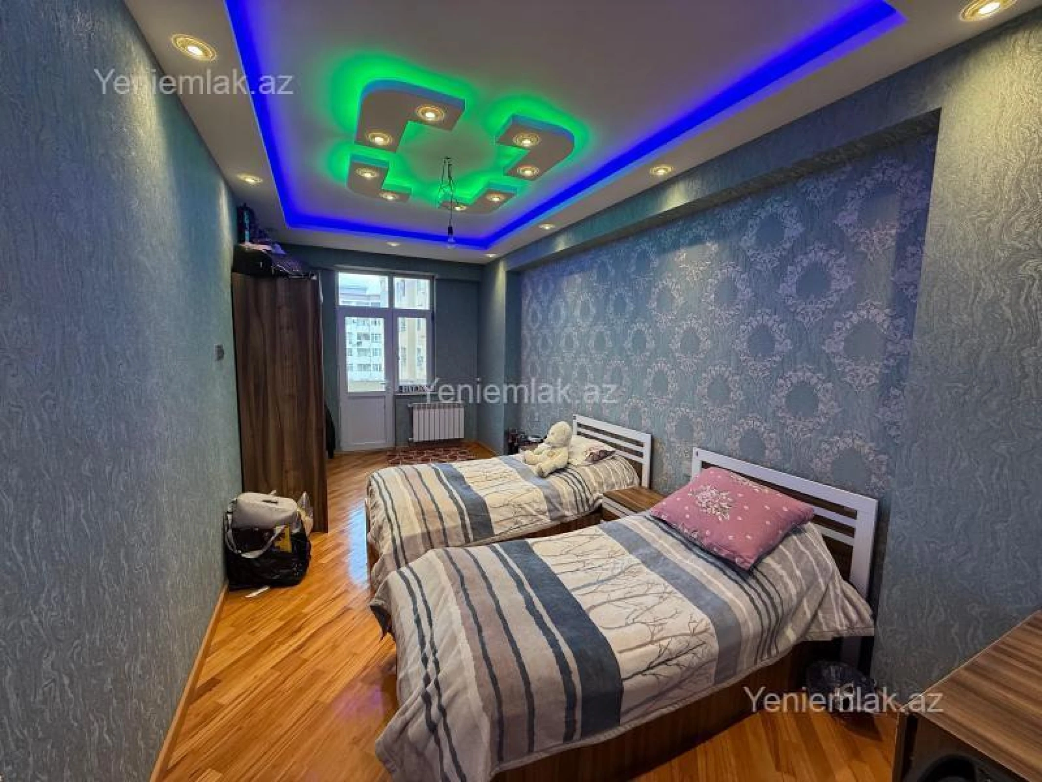 Satılır 3 otaqlı yeni tikili 130 m²