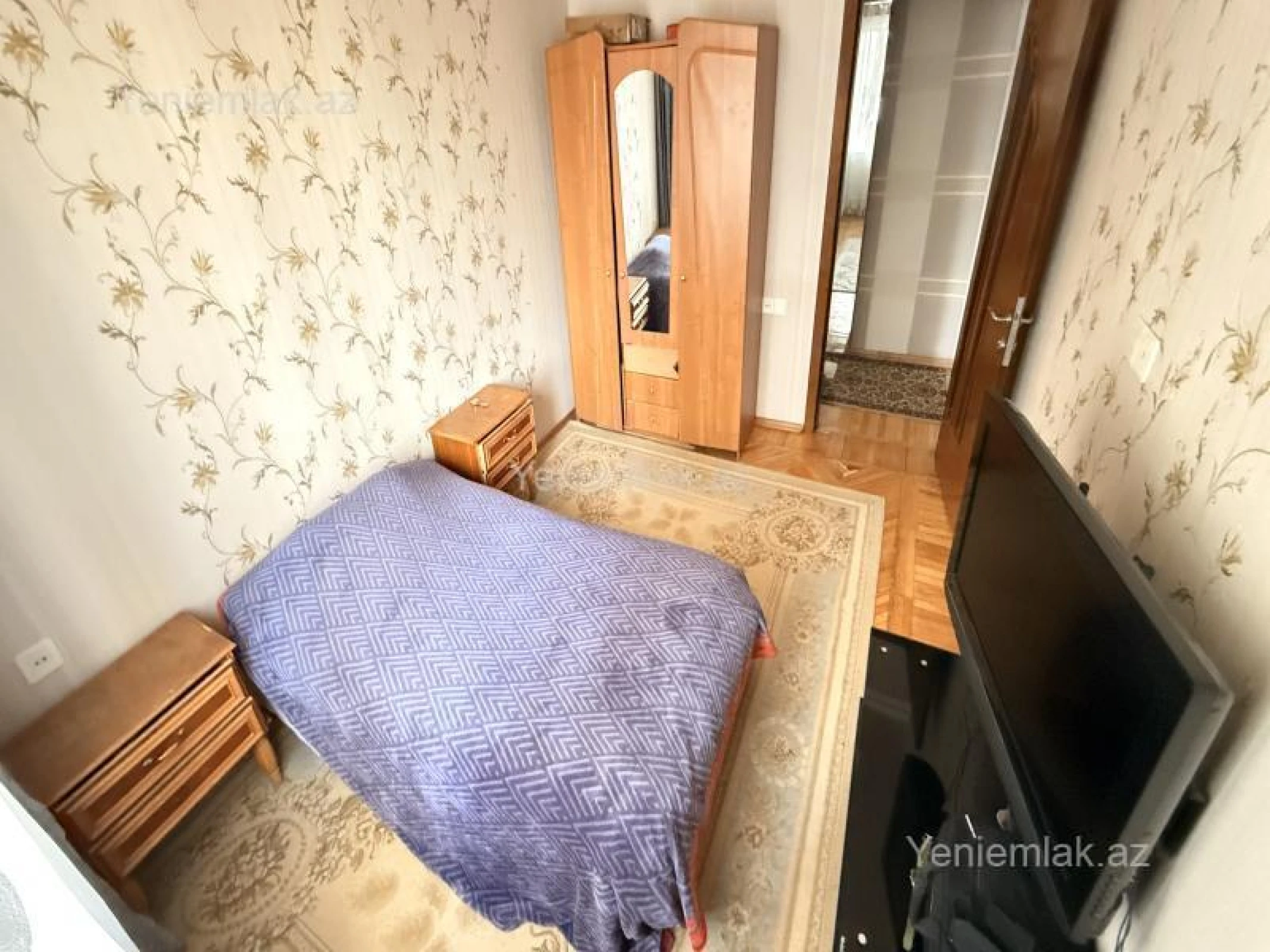 Satılır 3 otaqlı köhnə tikili 90 m²