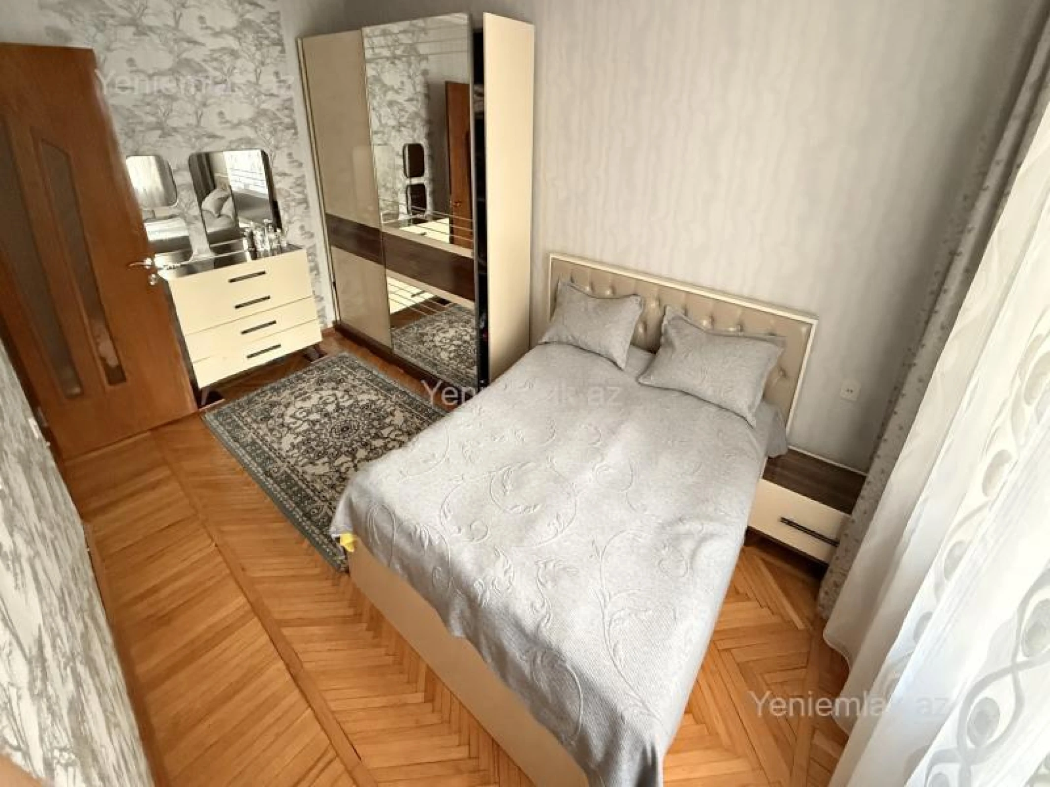 Satılır 3 otaqlı köhnə tikili 90 m²