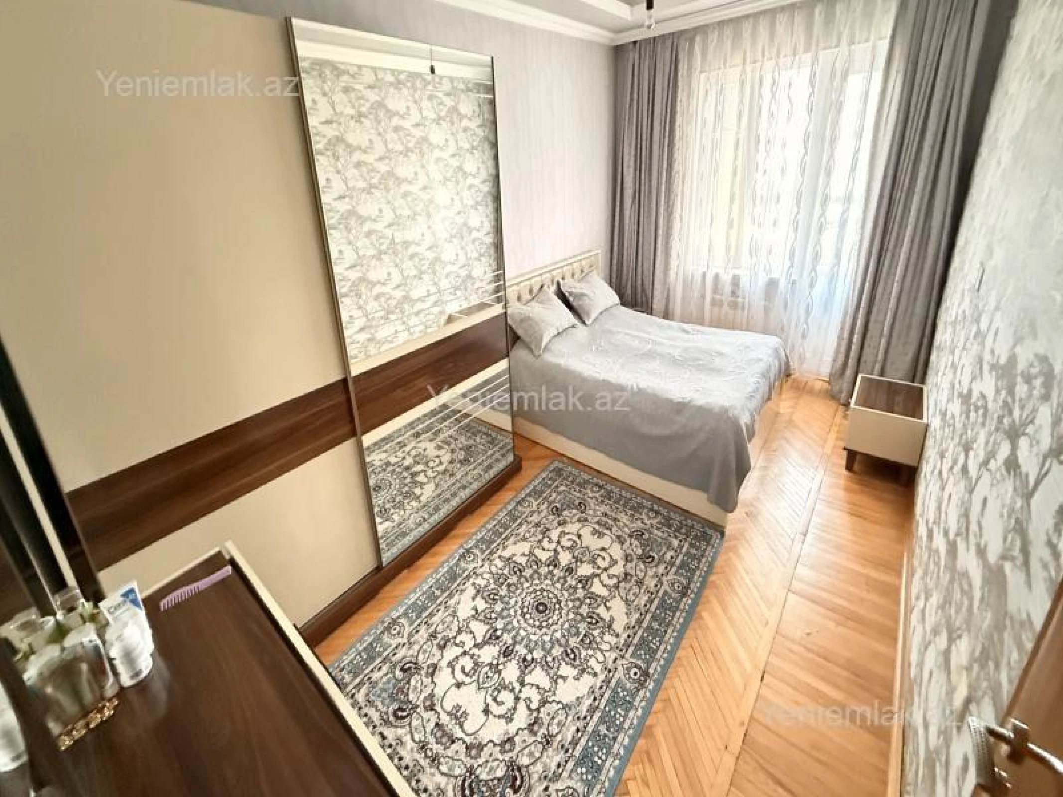 Satılır 3 otaqlı köhnə tikili 90 m²
