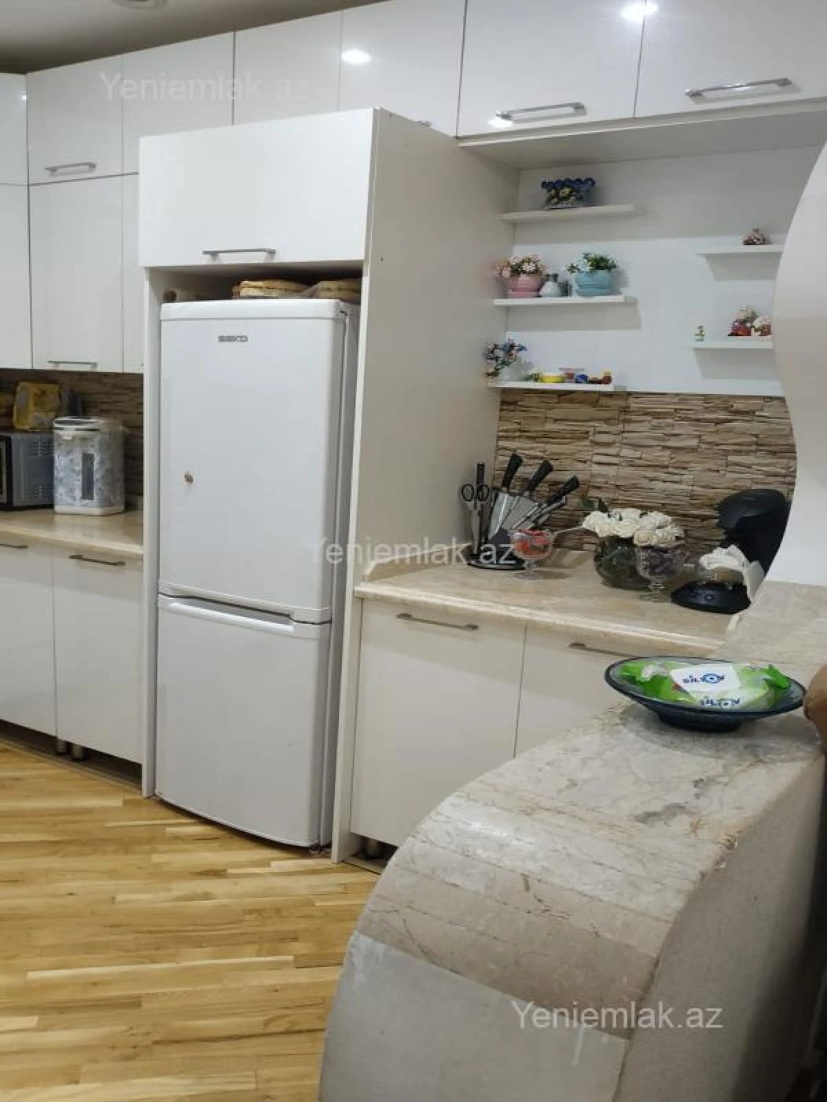 Satılır 3 otaqlı yeni tikili 80 m²
