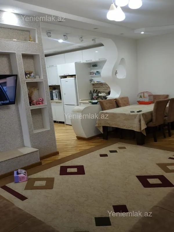 Satılır 3 otaqlı yeni tikili 80 m²
