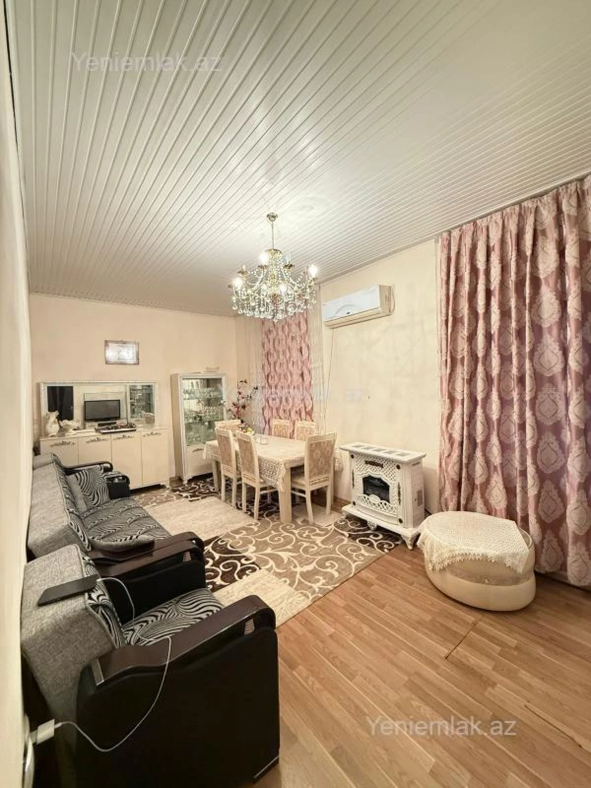 Satılır 2 otaqlı köhnə tikili 70 m²