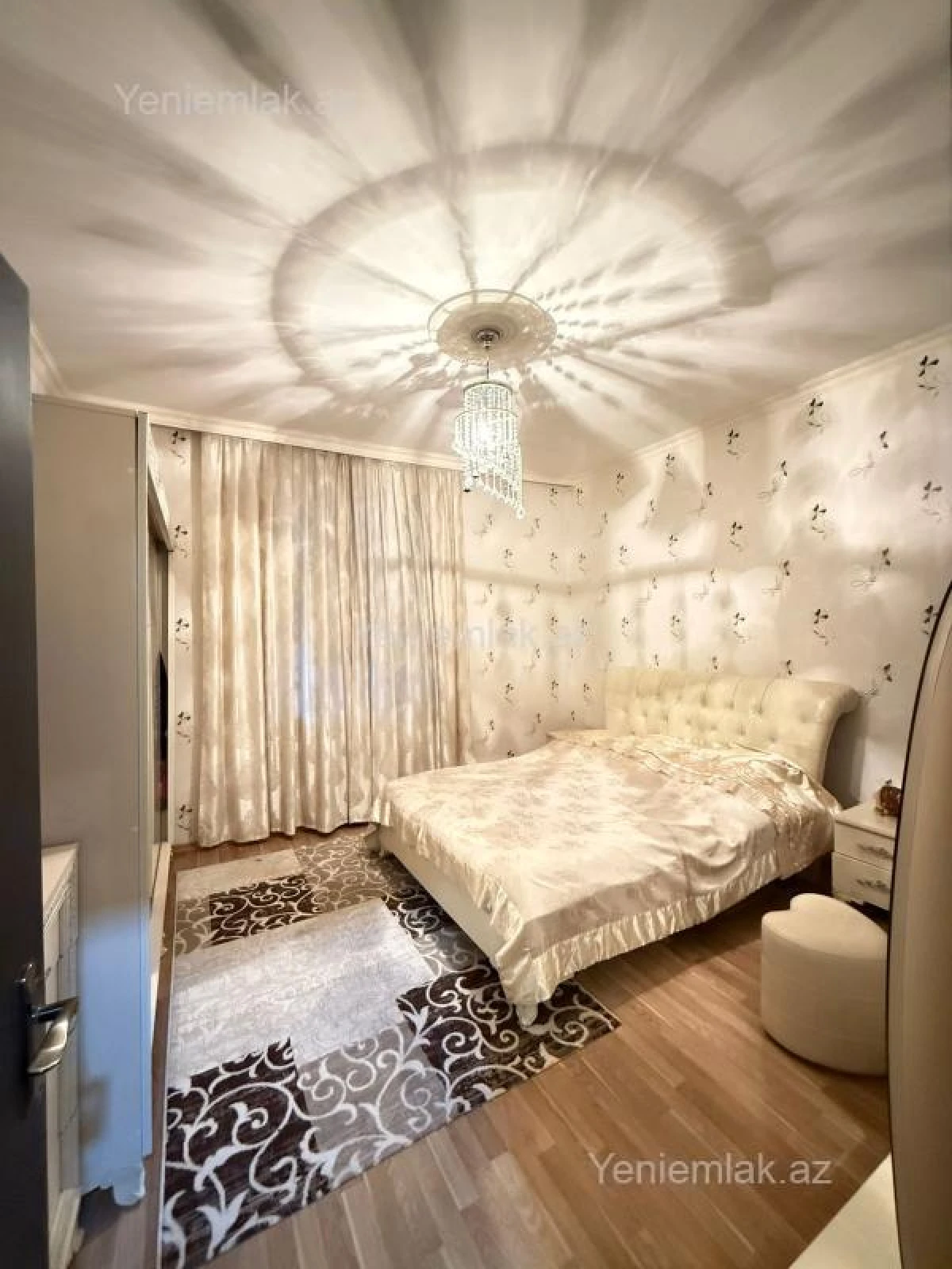 Satılır 2 otaqlı köhnə tikili 70 m²