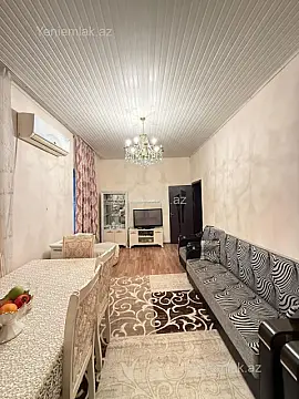 Satılır 2 otaqlı köhnə tikili 70 m²