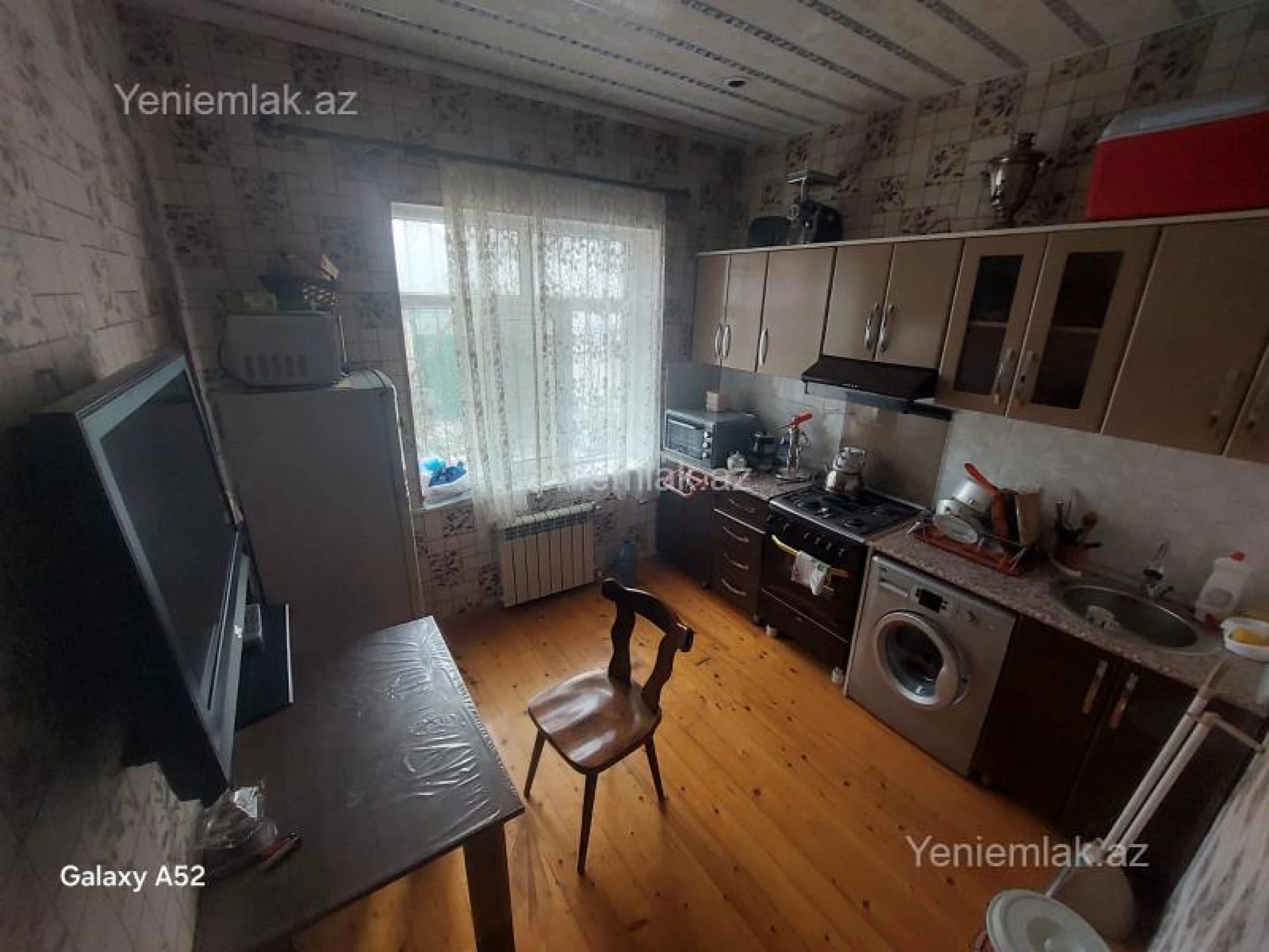 Satılır 3 otaqlı həyət evi 180 m²