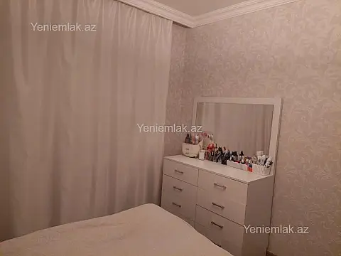 Satılır 2 otaqlı köhnə tikili 60 m²