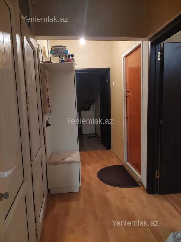 Satılır 2 otaqlı köhnə tikili 60 m²