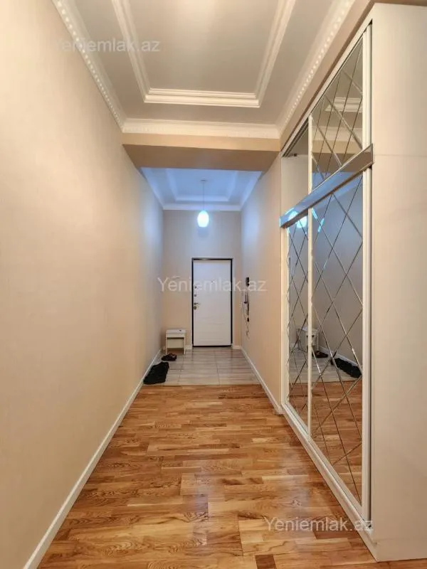 Satılır 3 otaqlı yeni tikili 98 m²