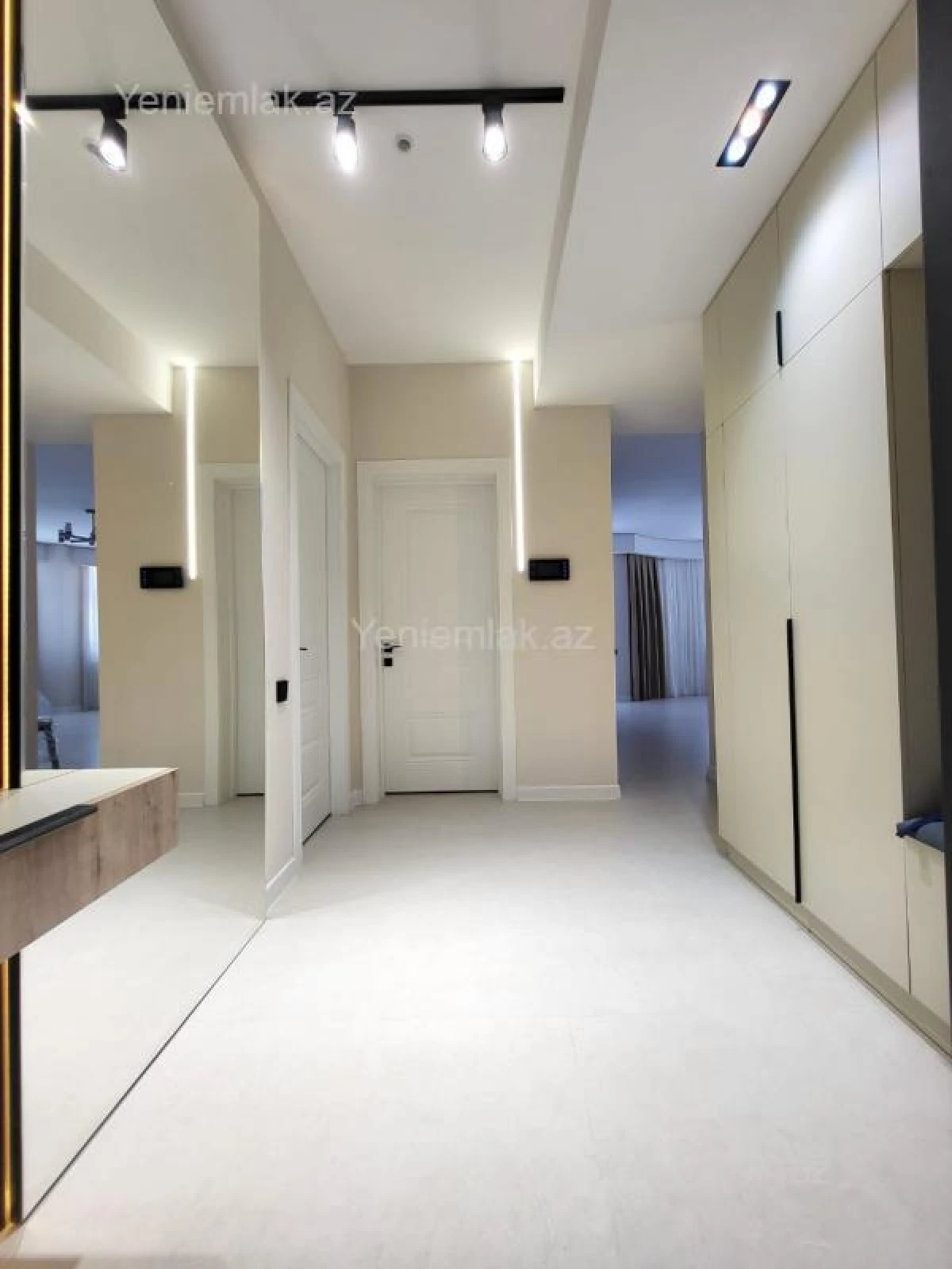 Satılır 3 otaqlı yeni tikili 96 m²