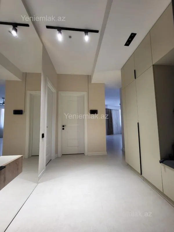 Satılır 3 otaqlı yeni tikili 96 m²