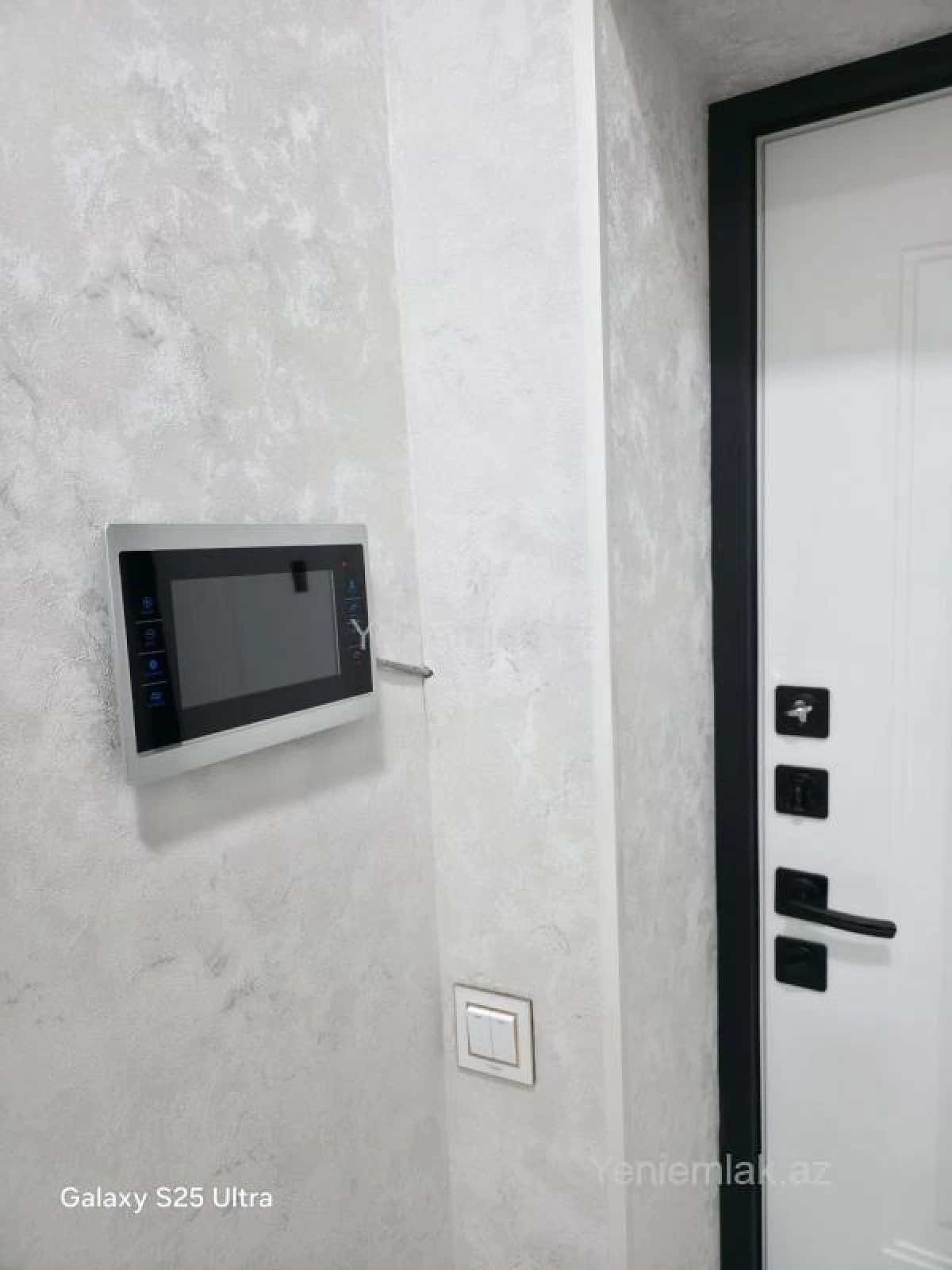 Satılır 2 otaqlı köhnə tikili 55 m²