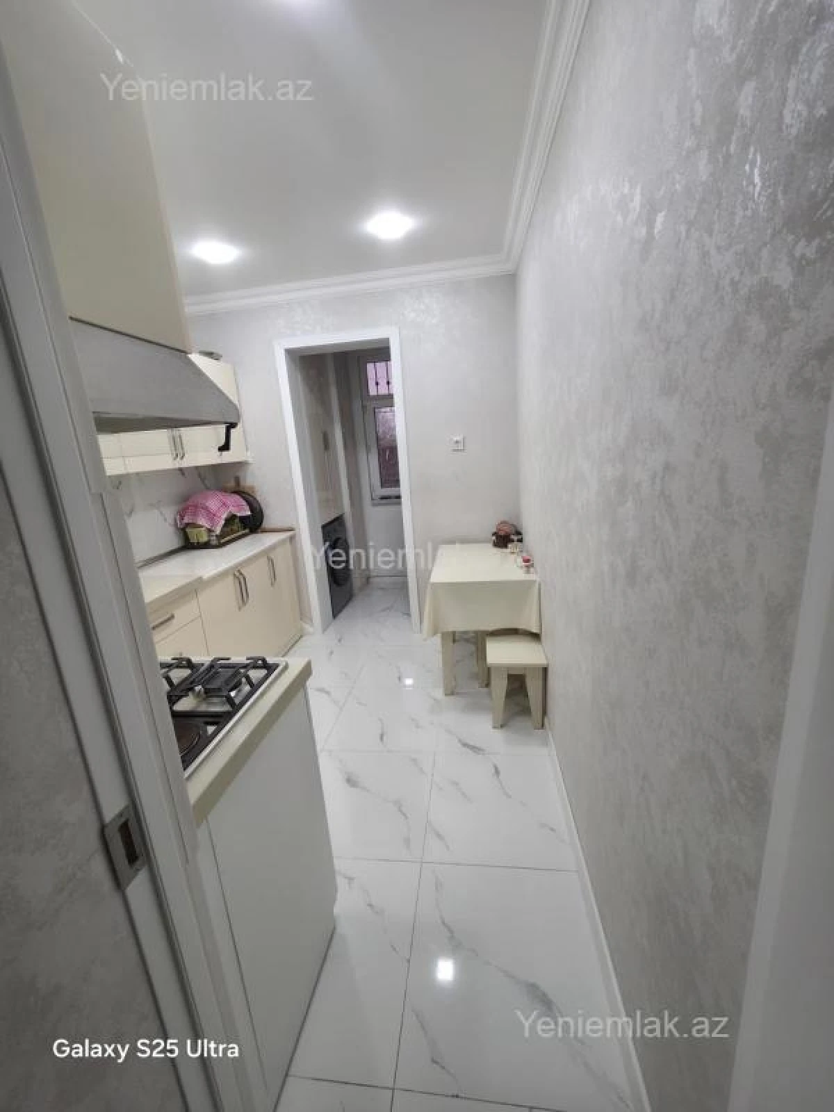 Satılır 2 otaqlı köhnə tikili 55 m²