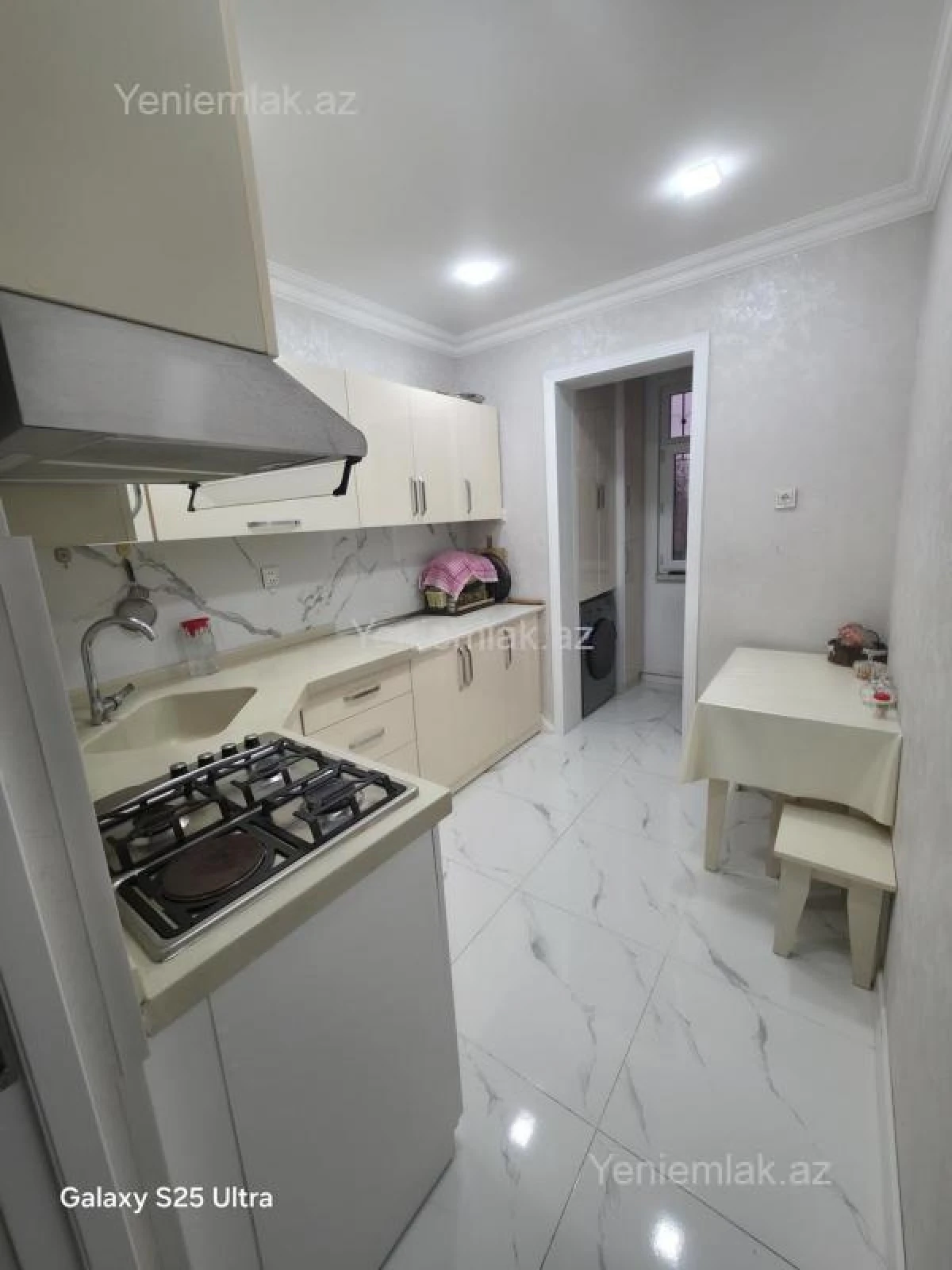 Satılır 2 otaqlı köhnə tikili 55 m²