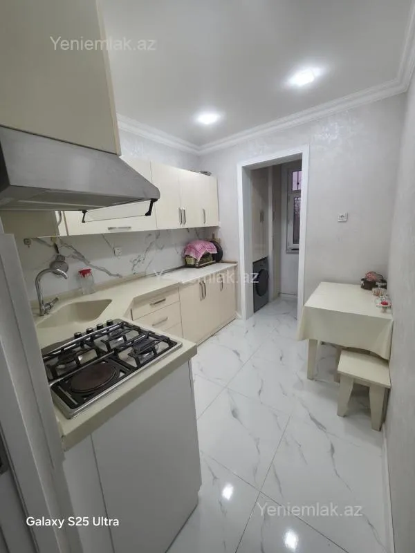 Satılır 2 otaqlı köhnə tikili 55 m²