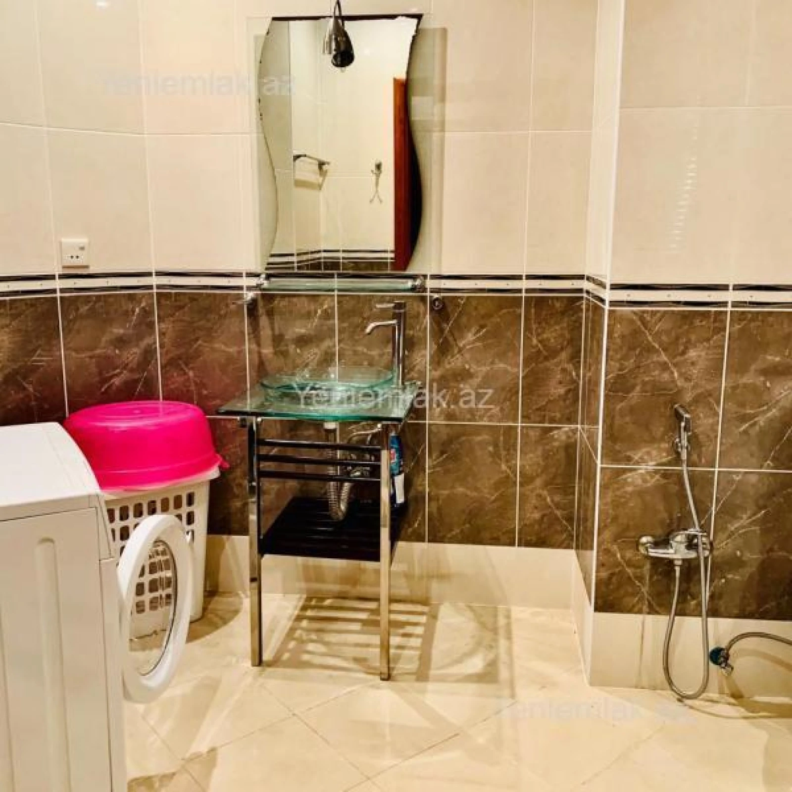 Satılır 3 otaqlı yeni tikili 170 m²