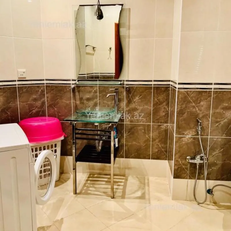 Satılır 3 otaqlı yeni tikili 170 m²