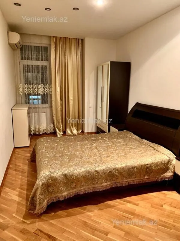 Satılır 3 otaqlı yeni tikili 170 m²