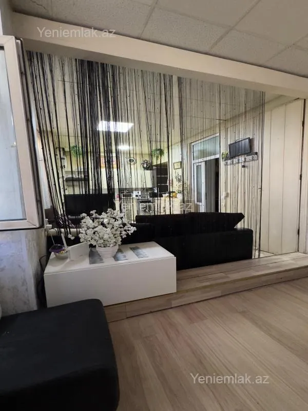 Satılır 3 otaqlı köhnə tikili 90 m²