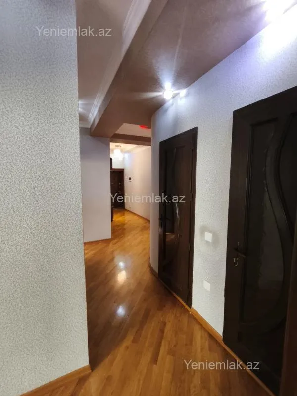 Satılır 3 otaqlı yeni tikili 102 m²