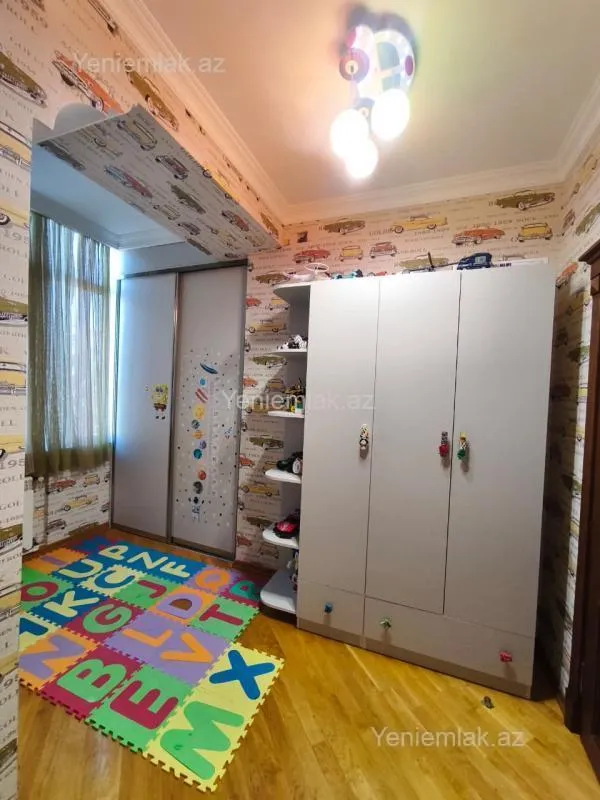 Satılır 3 otaqlı yeni tikili 102 m²