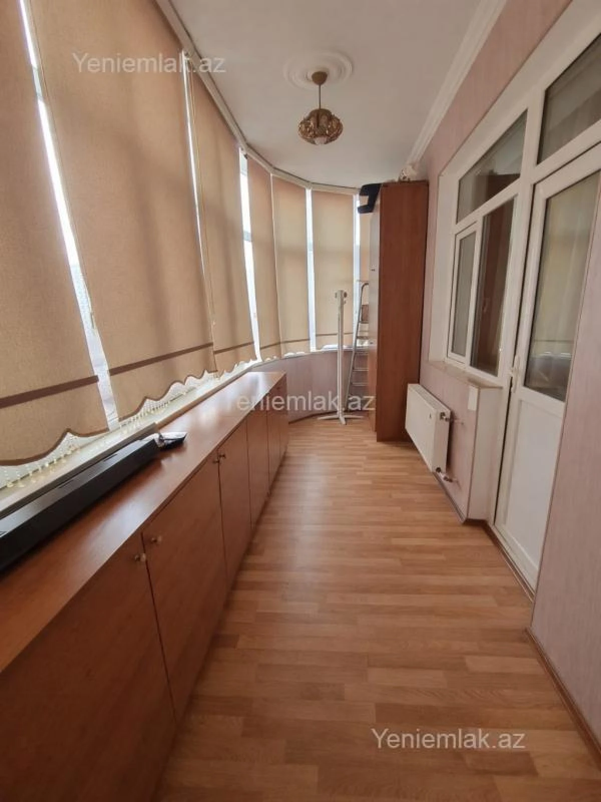 Satılır 3 otaqlı yeni tikili 135 m²