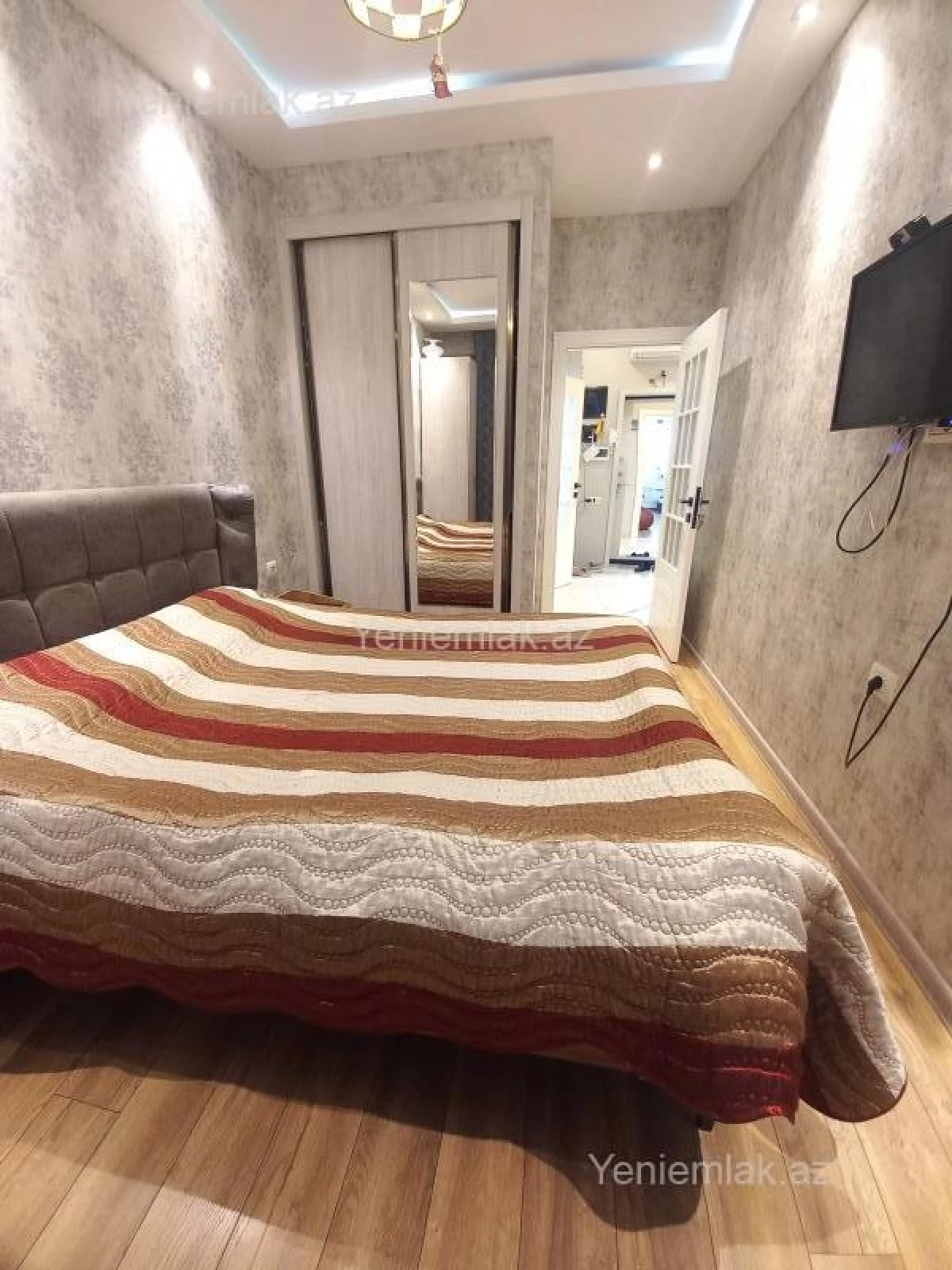 Satılır 2 otaqlı yeni tikili 65 m²