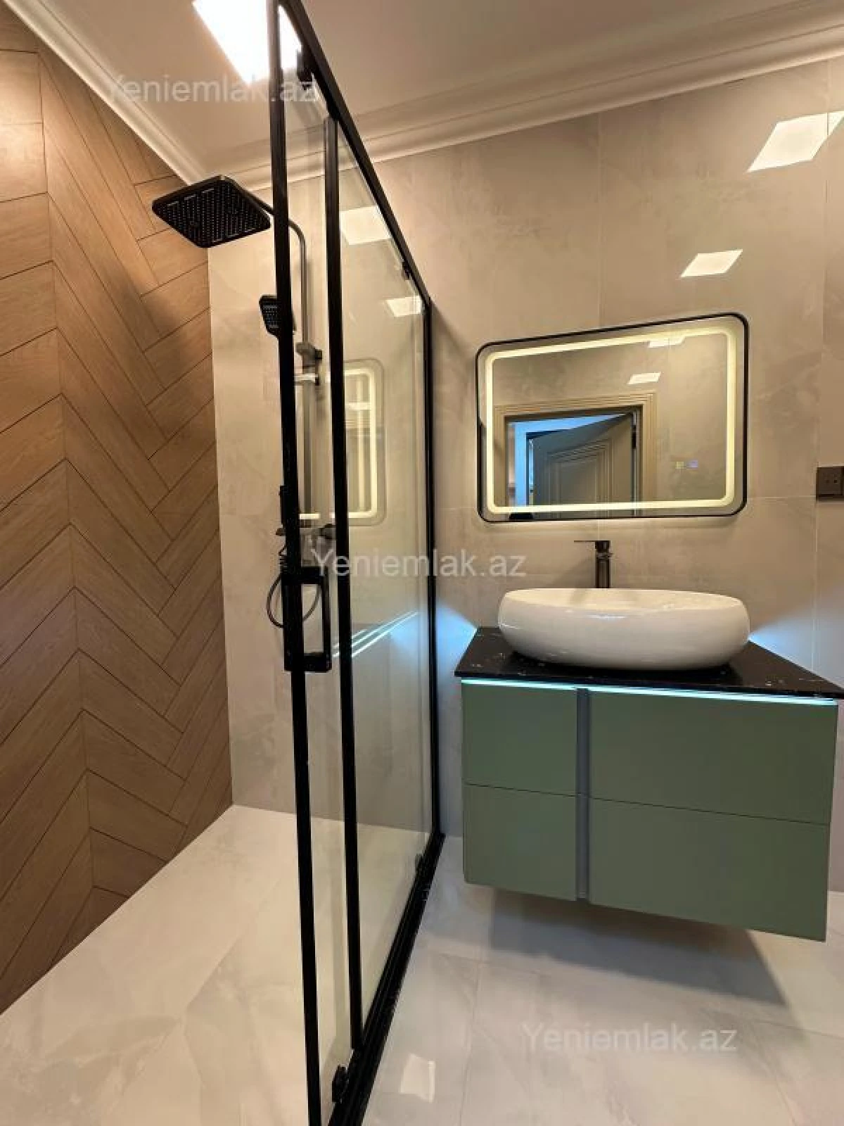 Satılır 3 otaqlı yeni tikili 100 m²